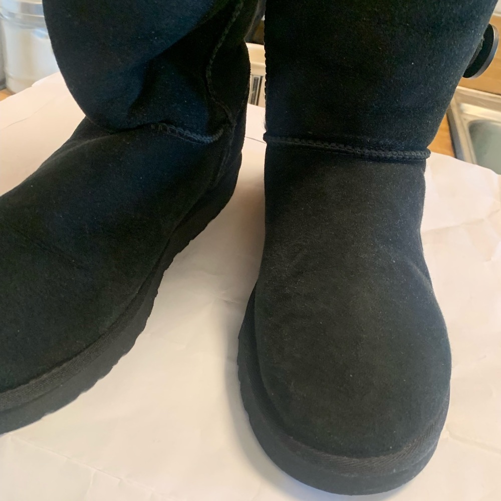 UGG Australia Bailey Button Triplet II Boots - Picture 11 of 11